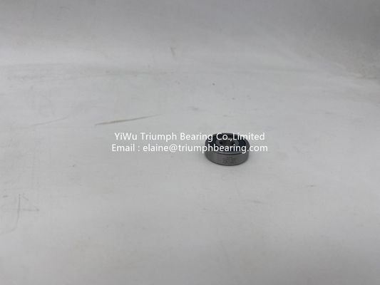 Acercamiento de bolas de ranura profunda en miniatura W625-2RS1 de acero inoxidable